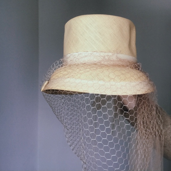 Vintage 1950s Noreen Fashion Hat with Veil - Picture 3 of 5